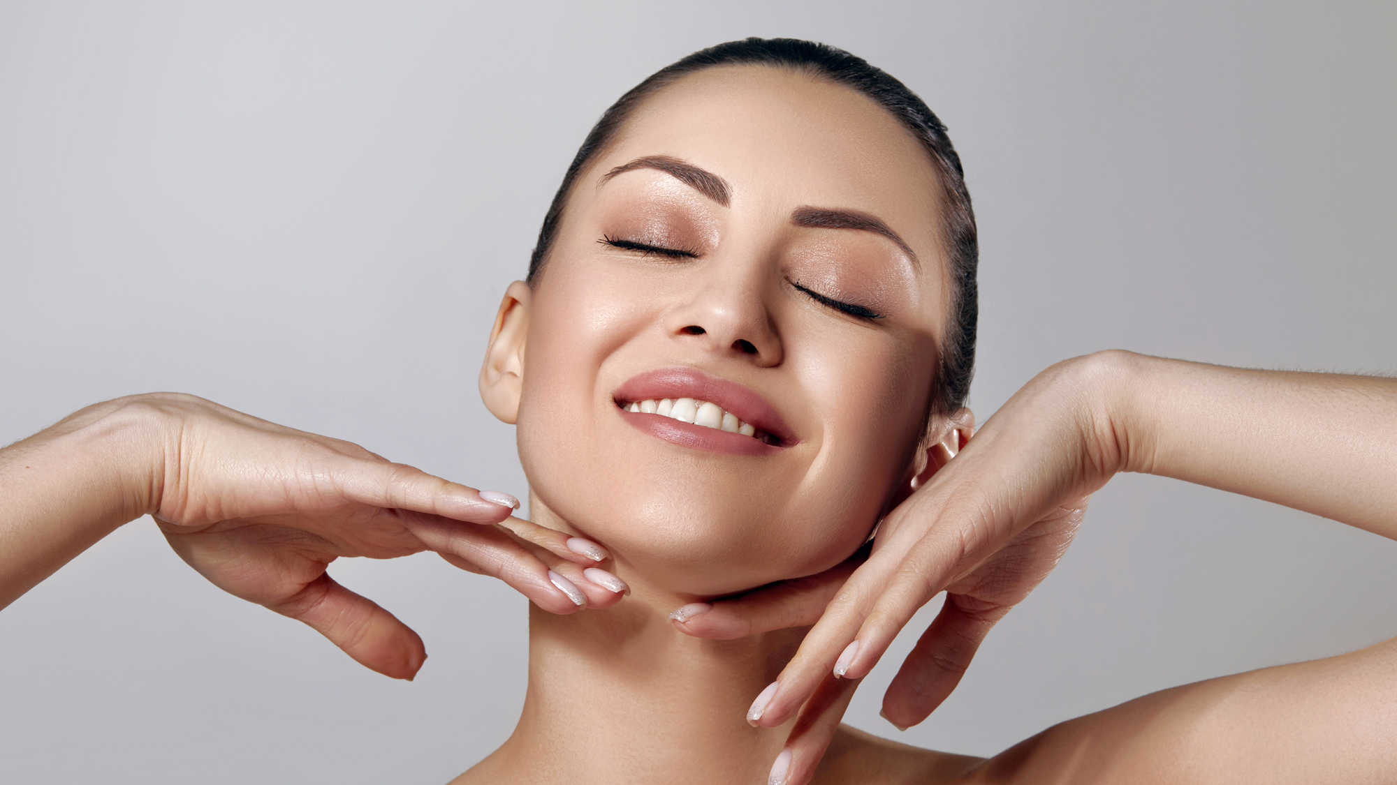 Meikkivoiteet ja peitevoiteet