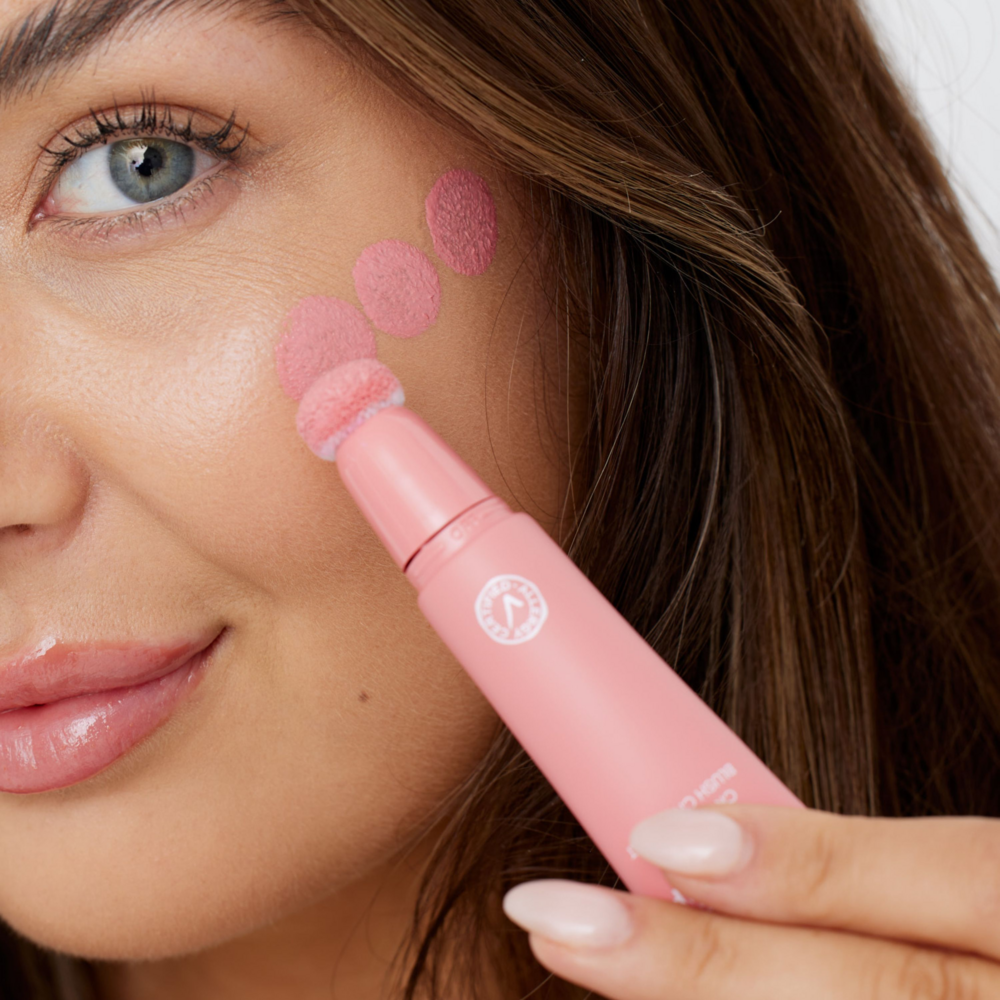 Tuotekuva: GOSH Matte Blush Up -voidemainen poskipuna 14 ml, 002 Dusty Rose
