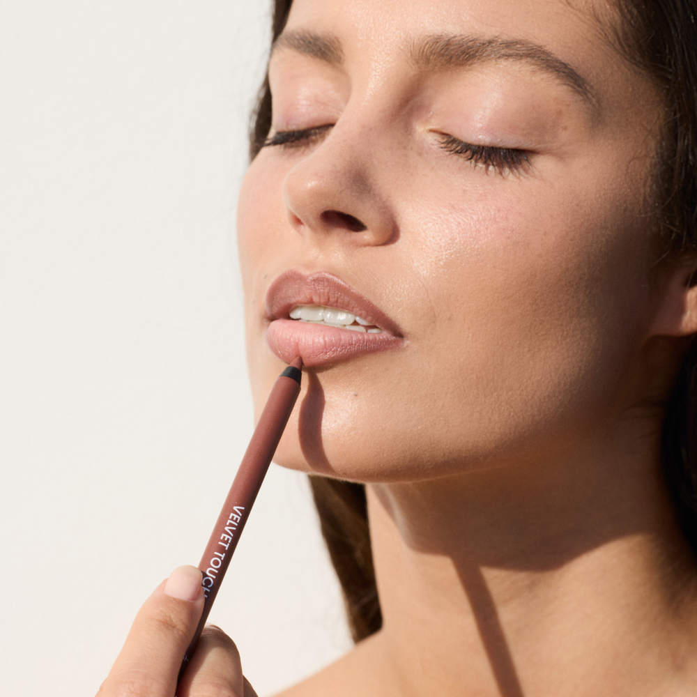 Tuotekuva: Gosh Velvet Touch Lip Liner 001 Nougat Crisp huultenrajauskynä 1,2g