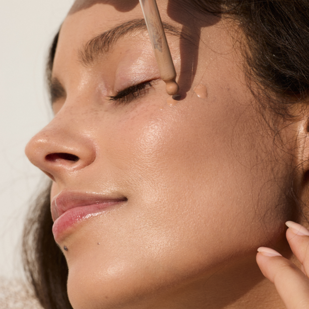 Tuotekuva: Gosh Dewy Foundation Drops 002 Porcelain meikkivoide 12ml
