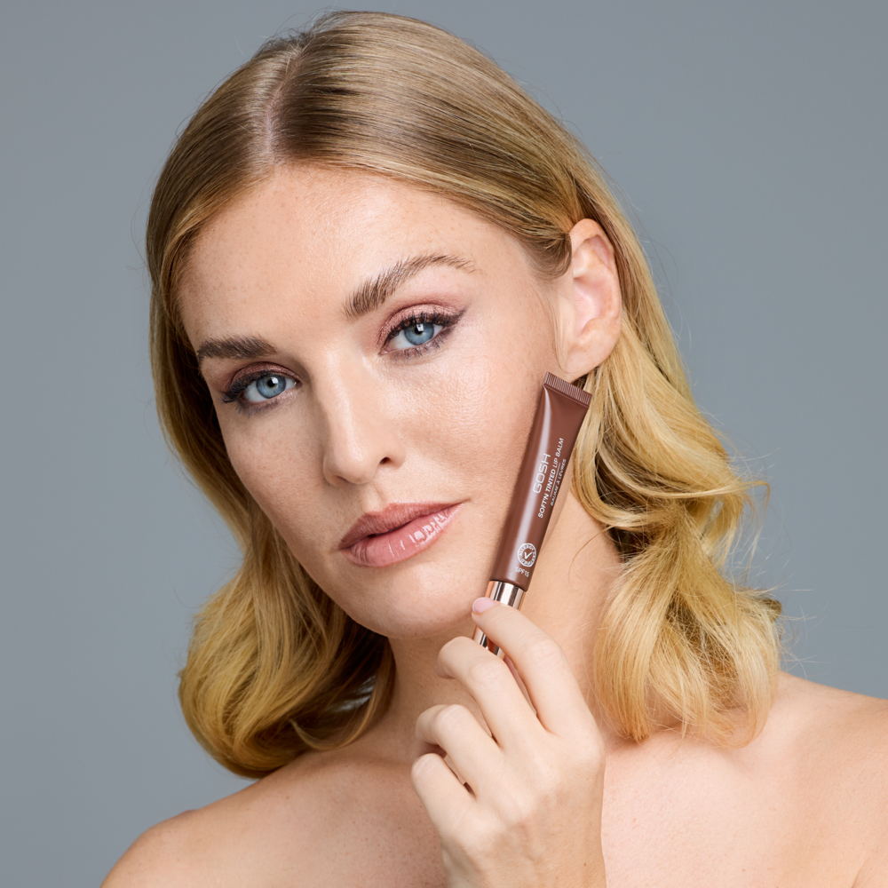 Tuotekuva: Gosh Soft`n Tinted Lip Balm 010 Espresso Martini -huulikiilto 8ml