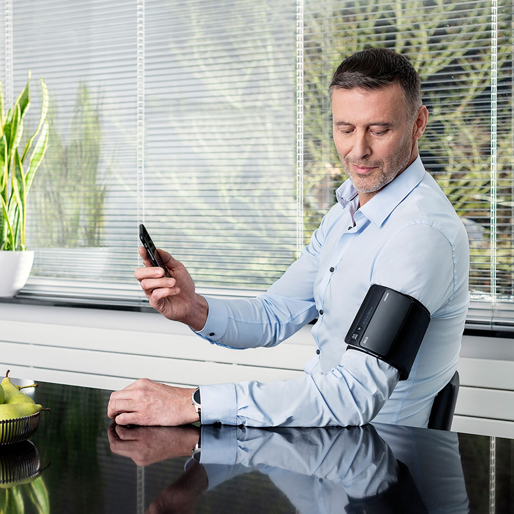 Tuotekuva: OMRON verenpainemittari EVOLV bluetooth 
