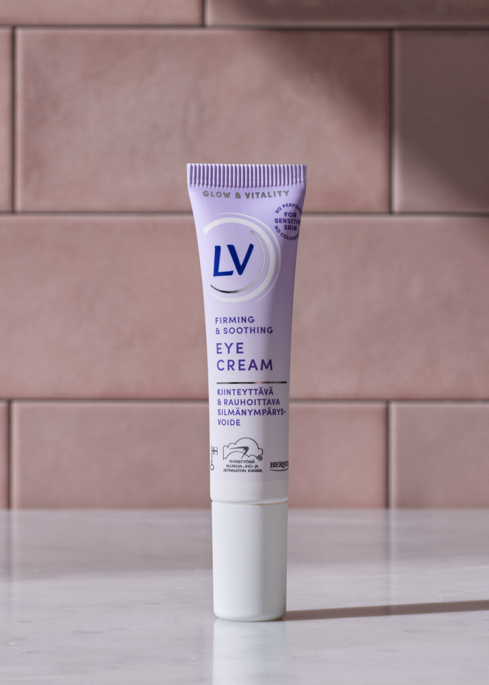 Tuotekuva: LV 15 ml Kiinteytt�v� ja rauhoittava silm�nymp�rysvoide